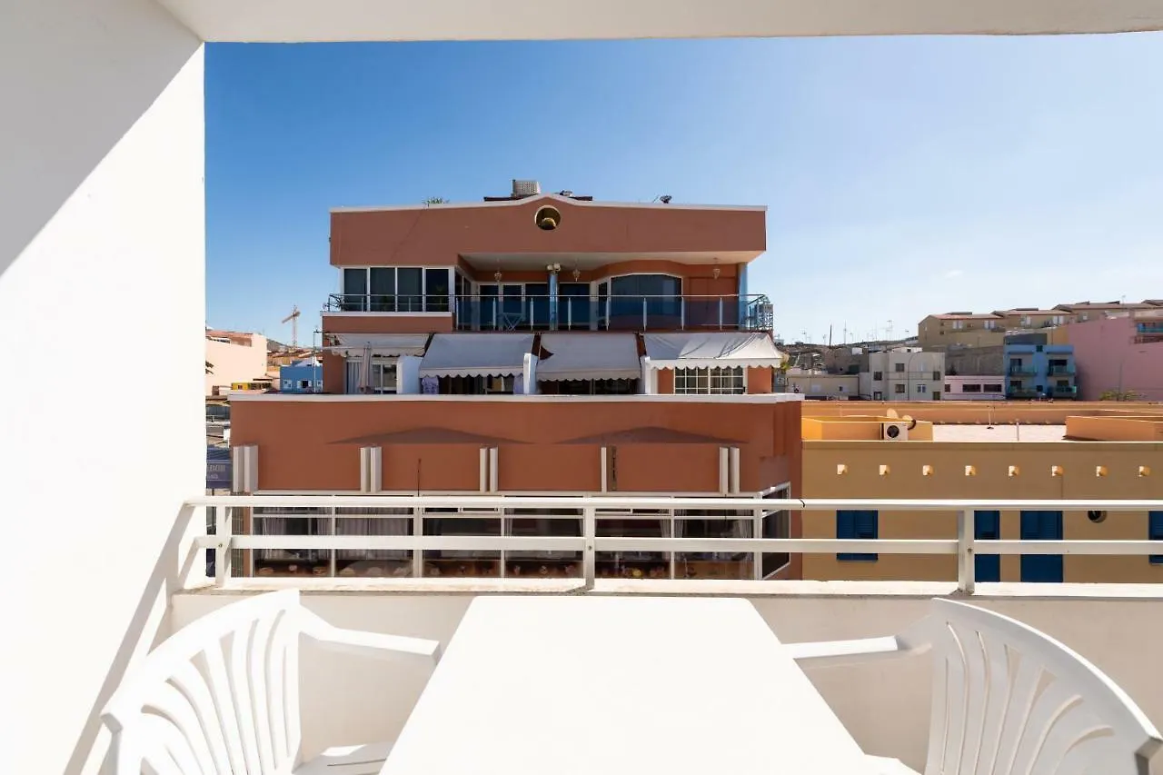 2 Min Walk To Beach - Private Terrace - Some With Sea Views La Playa de Arguineguin Apartment